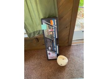 Croquet Set And Volleyball  - (sunroom)