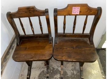 Qty 2 Chairs Perfect For Repurpose - May Have Scratches Or Stains - See Pictures (garage)