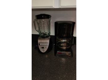 General Electric Blender W Glass Jar Cup And Mr. Coffee Maker (does Work) - Kitchen