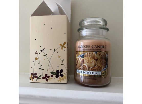 Yankee Candle Almond Cookie - Retired Scent