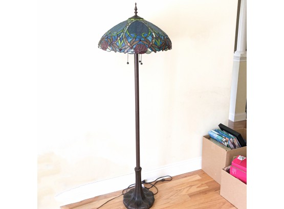 Tiffany Style Floor Lamp With Dragonflies