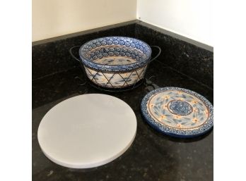 Ovenware Dish Set With Metal Caddy, Trivet And Lid - Blue
