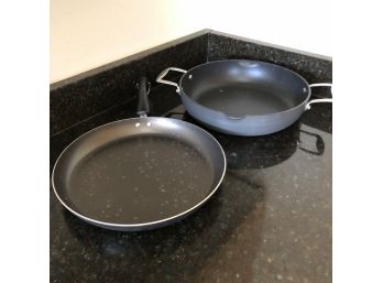 Set Of Two Non-stick Pans: Farberware And Technique
