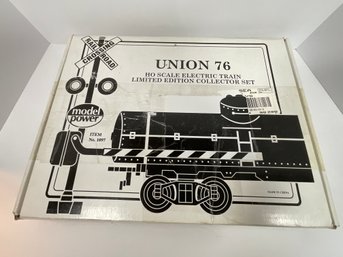 HO Scale Union 76 Ltd Edition Train Set