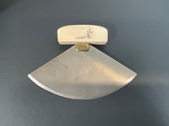 Inuit Carved ULU Knife - Scrimshaw/Signed Alfred Olanna