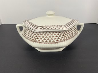 Adams 'Sharon' Ceramic Covered Casserole Dish