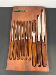 Town & Country Mid Century Knife Set - (DM)