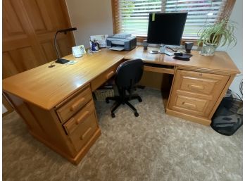 Desk & Corner