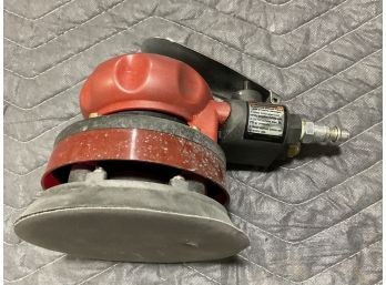 Central Pneumatic 5 In Air Palm Sander