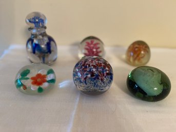 Designed Paper Weights Lot 1