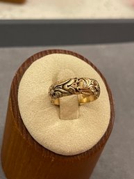 14k Gold Carved Ring