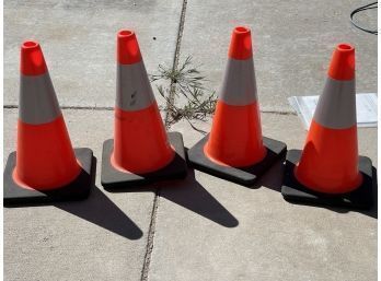 16 Safety Cones