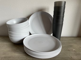 Set Of Unbreakable Dinner & Glassware