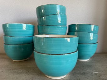 Set Glazed Ceramic Bowls