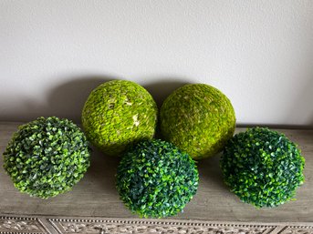 Lot Of Decorative 'boxwood' & 'moss' Topiary Orbs