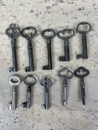 Lot Of Antique Skeleton Keys