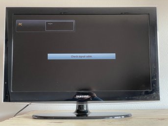 Samsung LCD Flat Screen TV