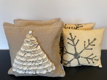 Lot Of 4 Holiday Pillows