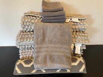 Lot Gray Bath Towels