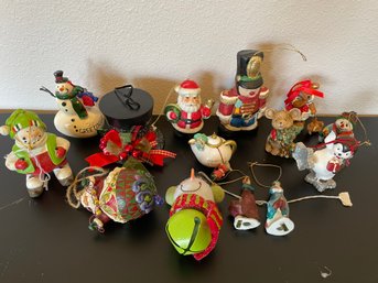 Lot Of Christmas Ornaments, Including Jim Shore Santa