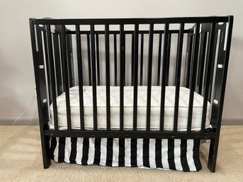 Folding Infant Crib