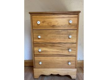 Dresser With 4 Drawers