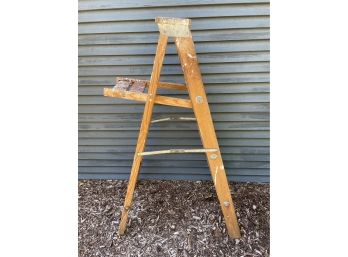 4 Foot Wood Step Ladder