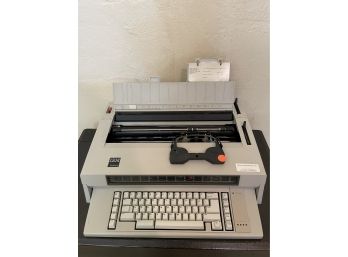 Vintage IBM Wheelwriter 3 Electric Typewriter