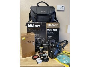 Nikon D7000 S-SLR Kit