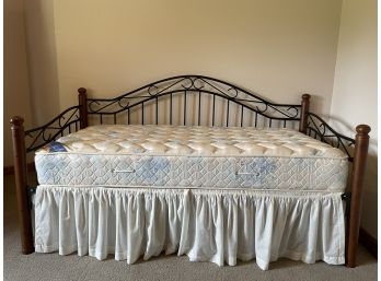 Daybed With New Mattress