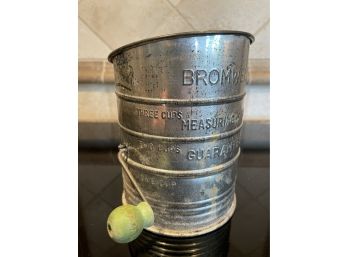 Vintage Bromwell's 3 Cup Flour Sifter