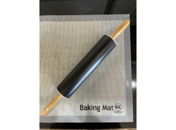 Silicone Baking Mat & Pastry Roller