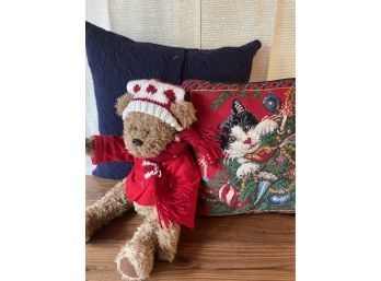 Christmas Bear & Pillows*