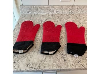 Lot Of Silicon Oven Mitts