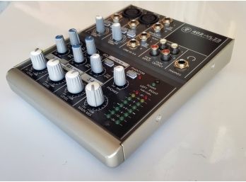 Mackie 402-VLZ3 Studio Mixer