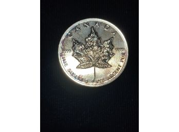 2001 1 Oz. Canada Maple Leaf 999. Silver