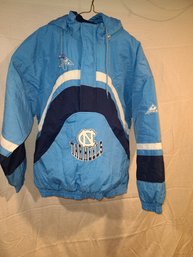 UNC Tar Heels Vintage Apex. One Pull Over Jacket With Hoodie Size Men's Medium