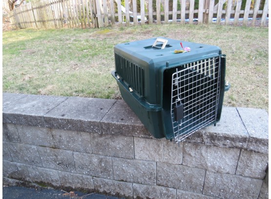 Plastic Green Animal Crate Or Transporter