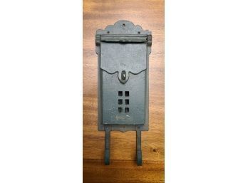VTG Vintage Metal Wall Mount Mailbox-Locking Letter Box