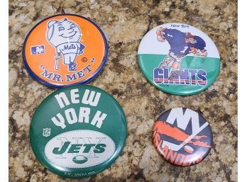 4 Vintage NY And NJ MLB And NFL And NHL Buttons: Giants  Mets Jets And Islanders