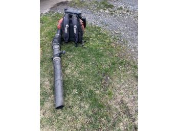 Red Max Back Pack Leaf Blower EBZ7500  NEEDS FUEL TANK