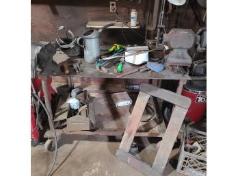 WELDINGING TABLE ON WHEELS WITH HUGE VICE AND A STANLY ELECTRIC GRINDER AND ALL OTHER CONTENTS