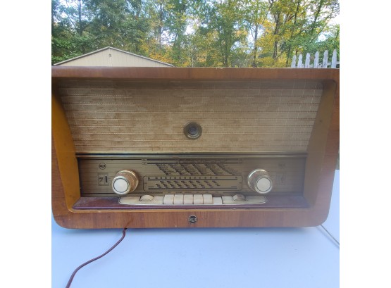 1950s RCA Radio Model 67 QR 73 FM-W Superheterodyne Radio Tested