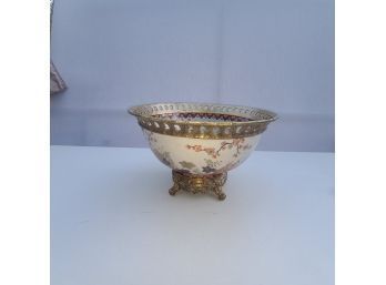 UNITED WILSON ANTIQUE PORCELAIN HAND PAINTED BRASS RIMMED W BRASS STAND.