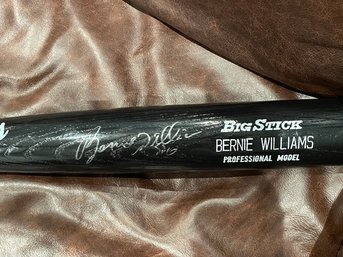 Bernie Williams Autograph Rawlings Big Stick Professional Signed Baseball Bat New York Yankees (JA)