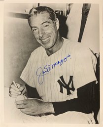 JOE DiMAGGIO Signing A Ball Autographed 8x10