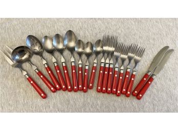 18 Pieces Red Mardi Gras Pattern Stainless Flatware