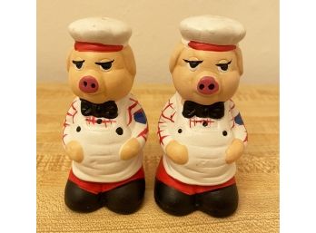 Whimsical Pig Salt And Pepper Shakers