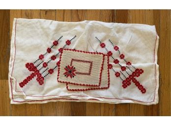 Vintage Hungarian Embroidered Pieces