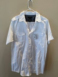 New- Mens White Button Up Shirt. Short Sleeve.
